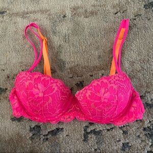 Pink Victoria Secret bra
